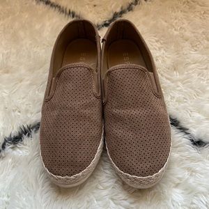 Esprit flats